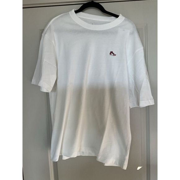NWT Jordan Sneaker Retro 1 Patch Men's T Shirt Medium Heavyweight - Picture 2 of 10